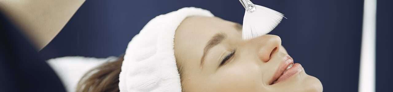 Glycolic Acid Chemical Peel